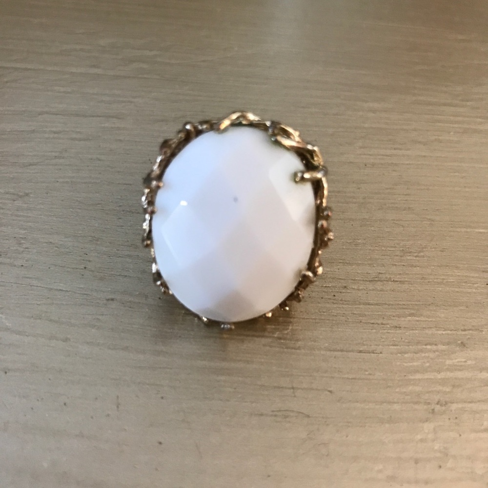 Kendra Scott gold and white stone ring